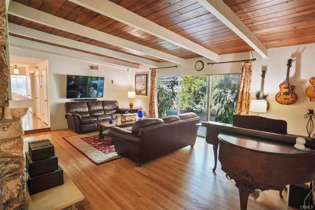 Spacious Single-story Retreat in Winnetka